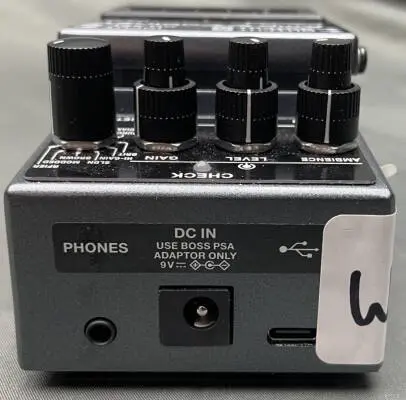 BOSS - IR-2 Amp and Cabinet Pedal 2